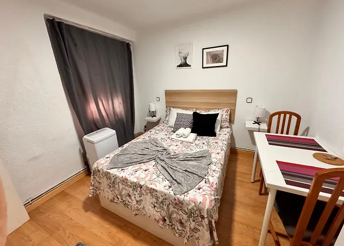 Habitacion Interior En Madrid